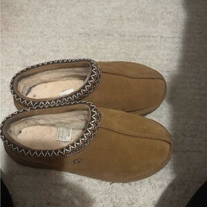 Ugg Slippers , woman size 8 , tan , $50, quick shipping